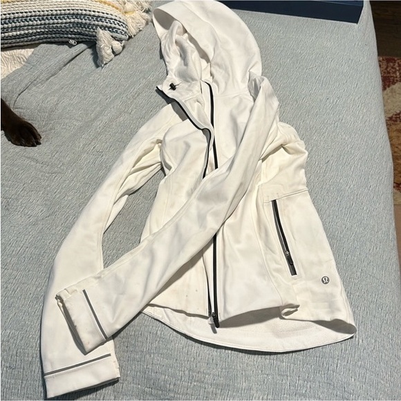 Lululemon jacket - Picture 2 of 2
